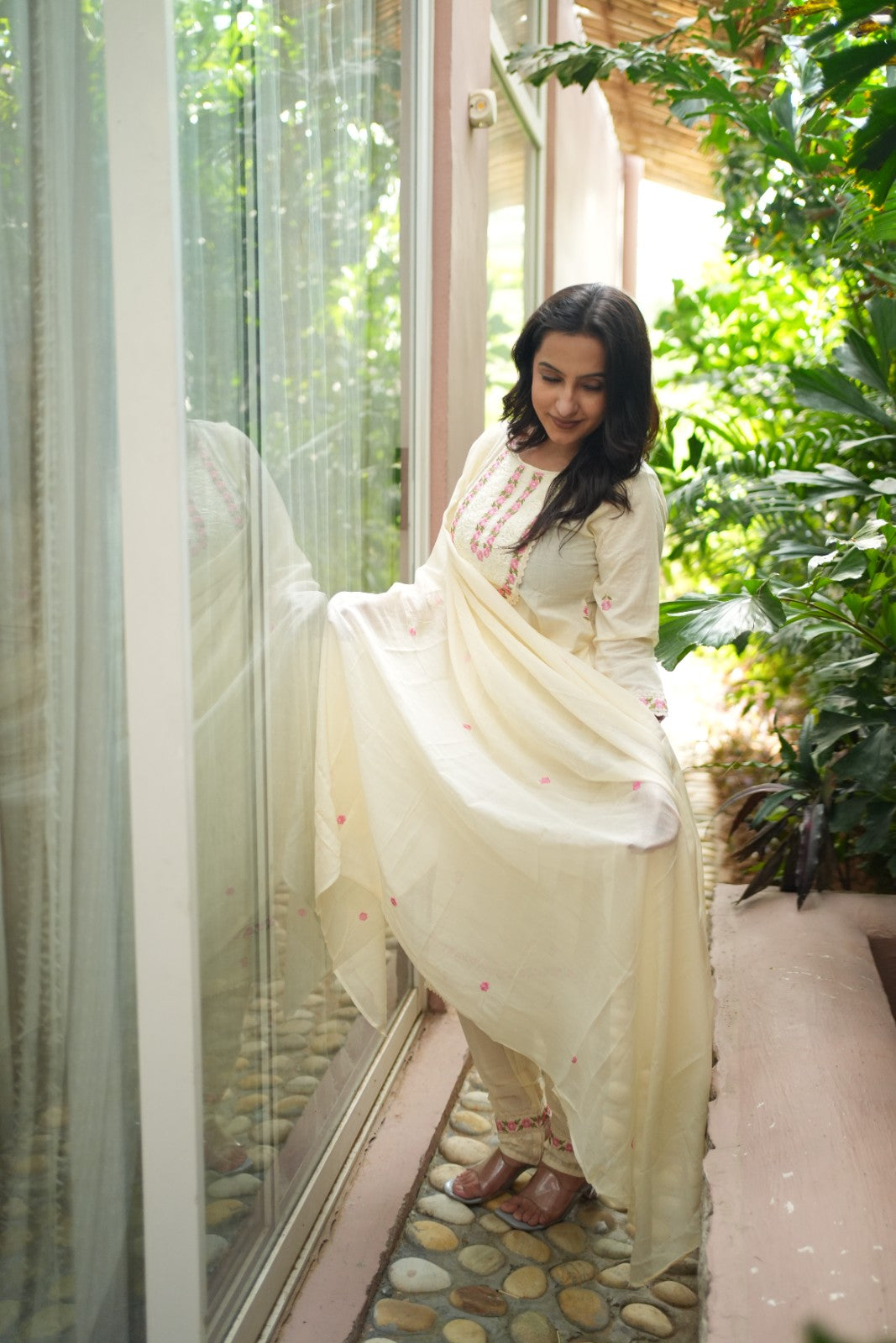 Ivory Floral Embroidered Handwork Kurta Set