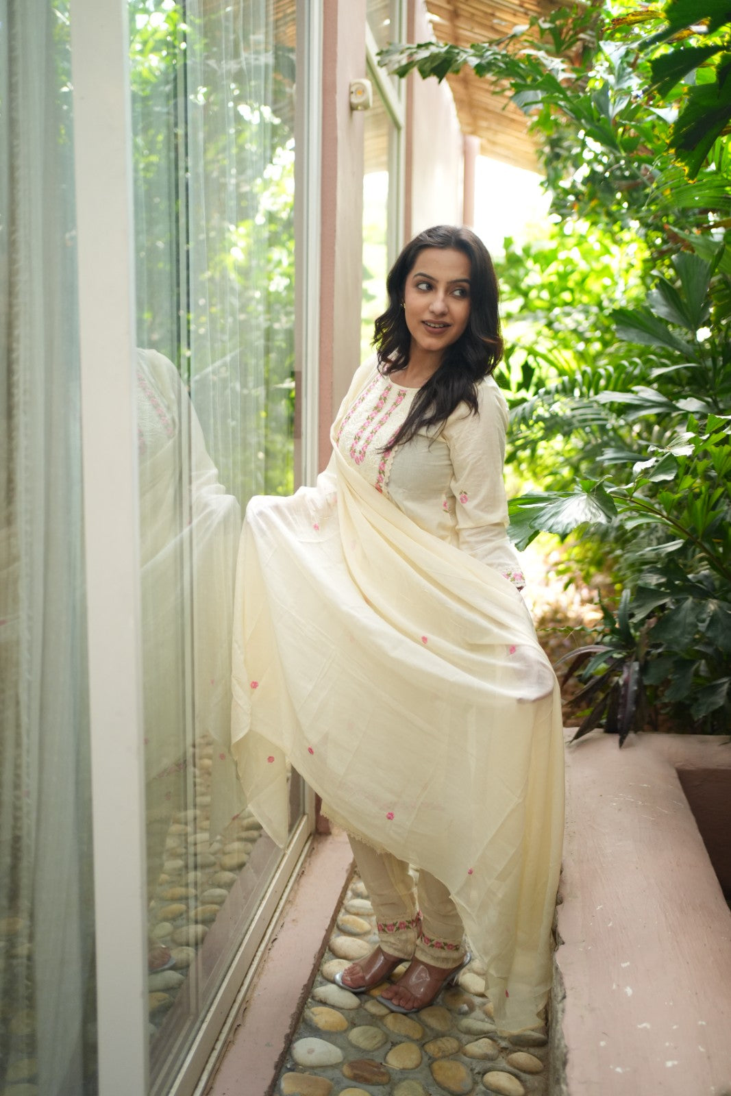 Ivory Floral Embroidered Handwork Kurta Set